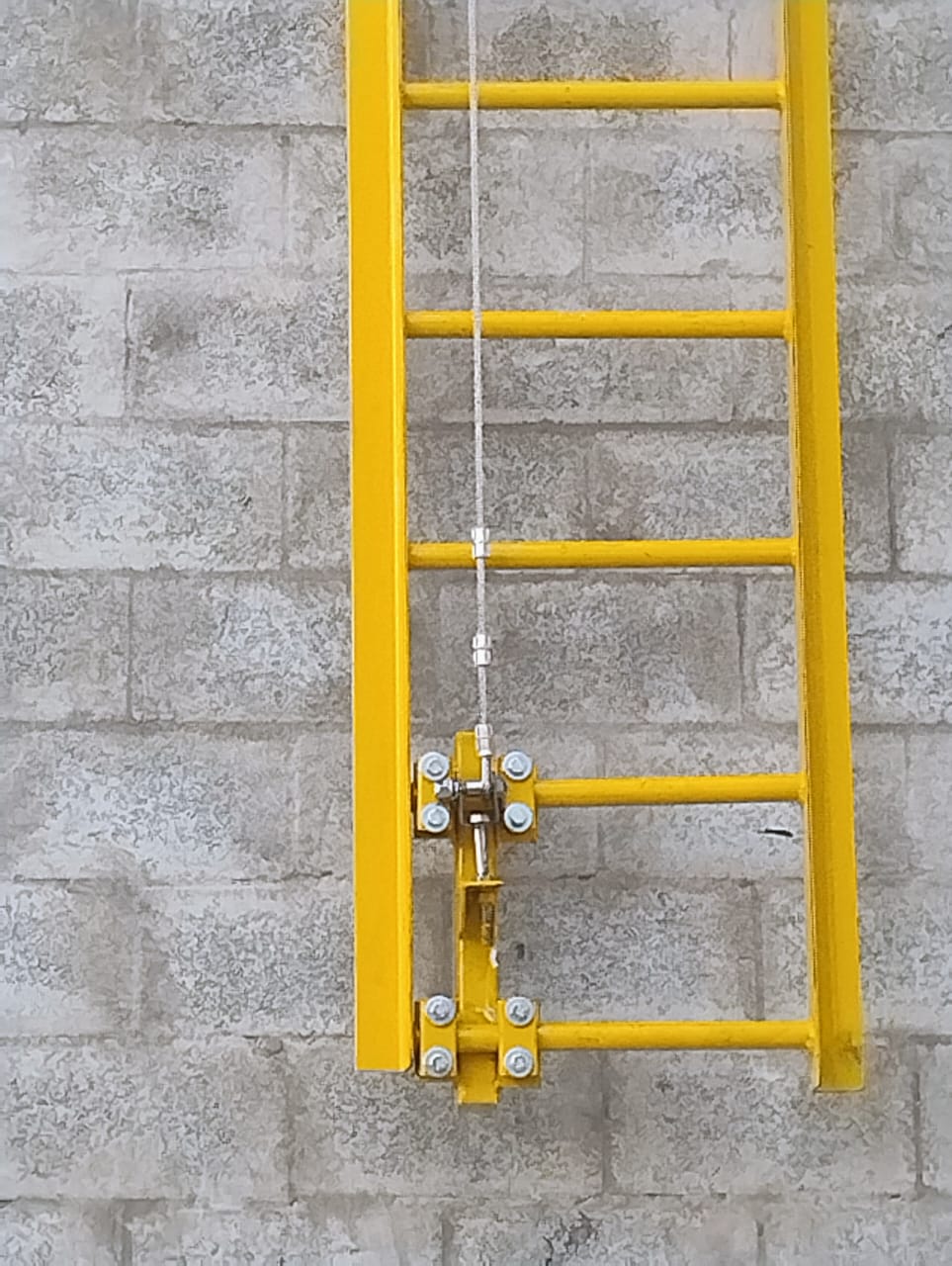 Escalera tipo gato fabricada a la medida